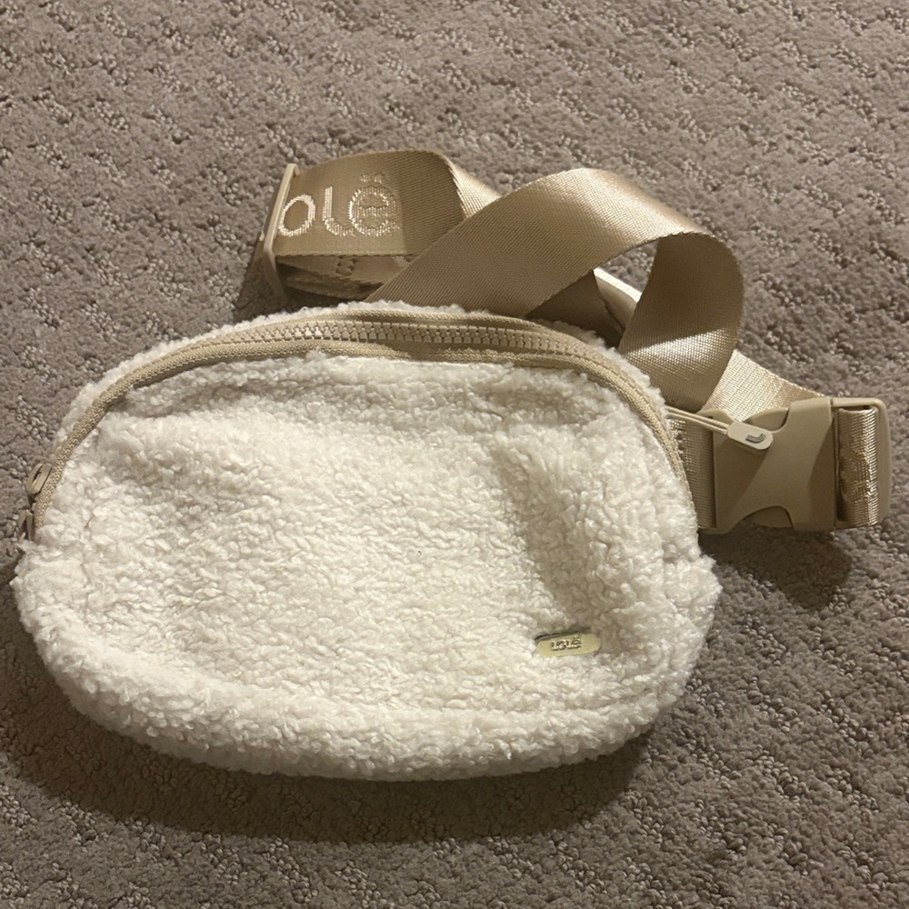 Lole Sherpa Cream and Gold Adjustable Belt Bag